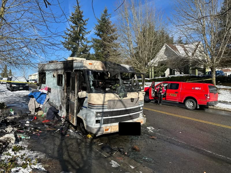 UPDATE: Everett Fire respond to fatal RV fire