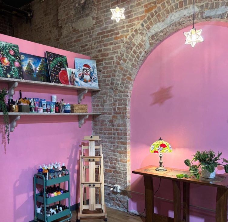Turning inspiration into a home for art: Brush & Bloom opens in Everett