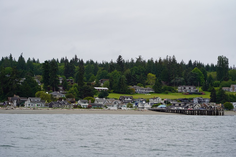 14 South Langley waterfront homes