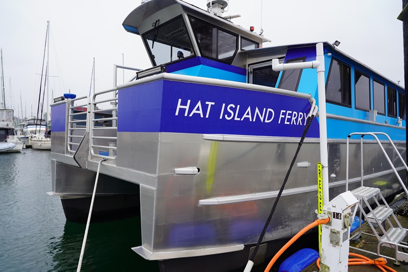2 Harbor Hopper port bow