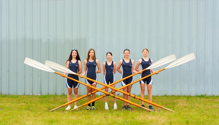 Everett U-17 girls rowing team competes at national championship