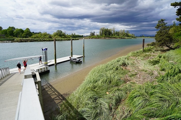 Everett rowing shell dock 1