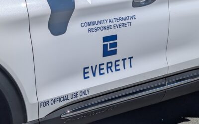Everett, CARES, non-emergency police response
