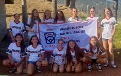 Snohomish girls LLWS team