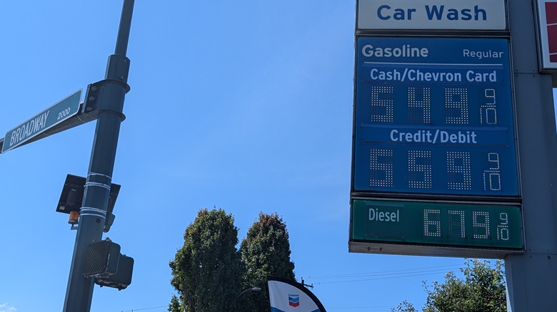 National record for gas prices Labor Day weekend, looking for relief at the pump in Washington