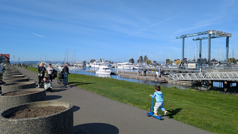 Exceptional sunshine shimmers across Everett