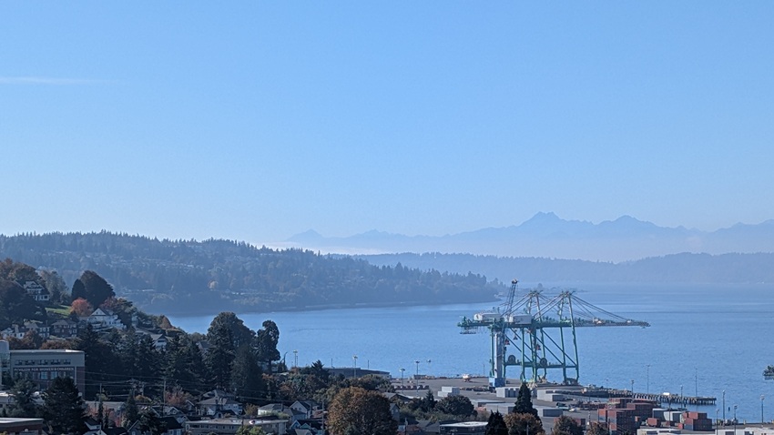 Everett waterfront, cargo crane
